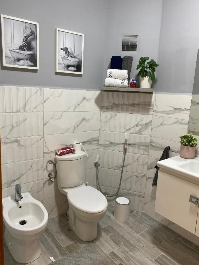Appartement Moderne Et Spacieux Au Coeur De Tanger Exteriör bild